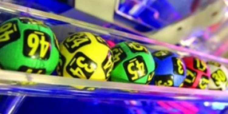 Premiul categoriei I a jocului Loto 5/40 a fost câştigat